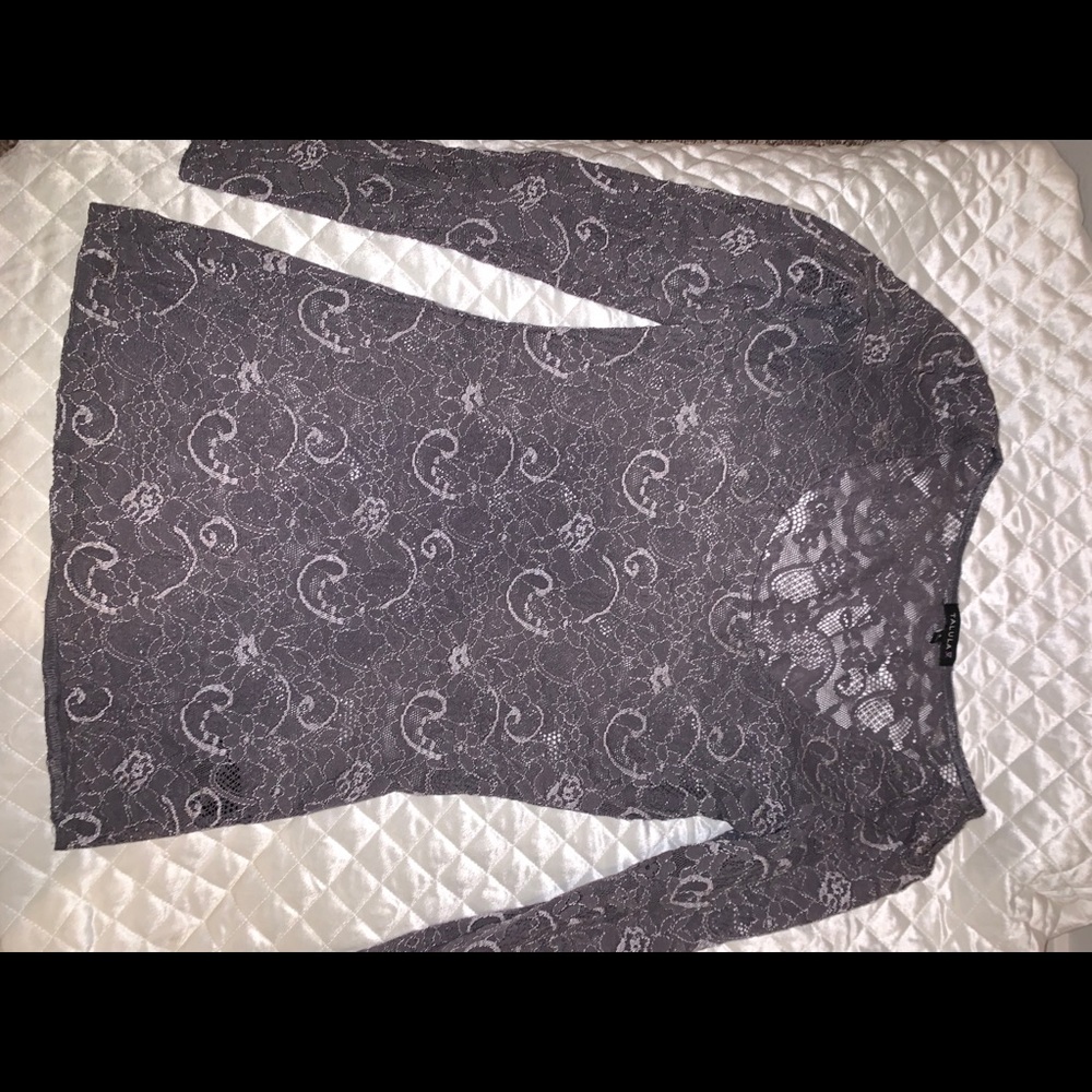 Aritzia long sleeve top. Size Small